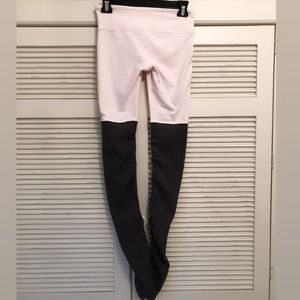 Alo Yoga Ribbed Goddess Leggings | Pink Cloud